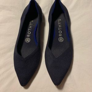 Navy blue Rothy’s points